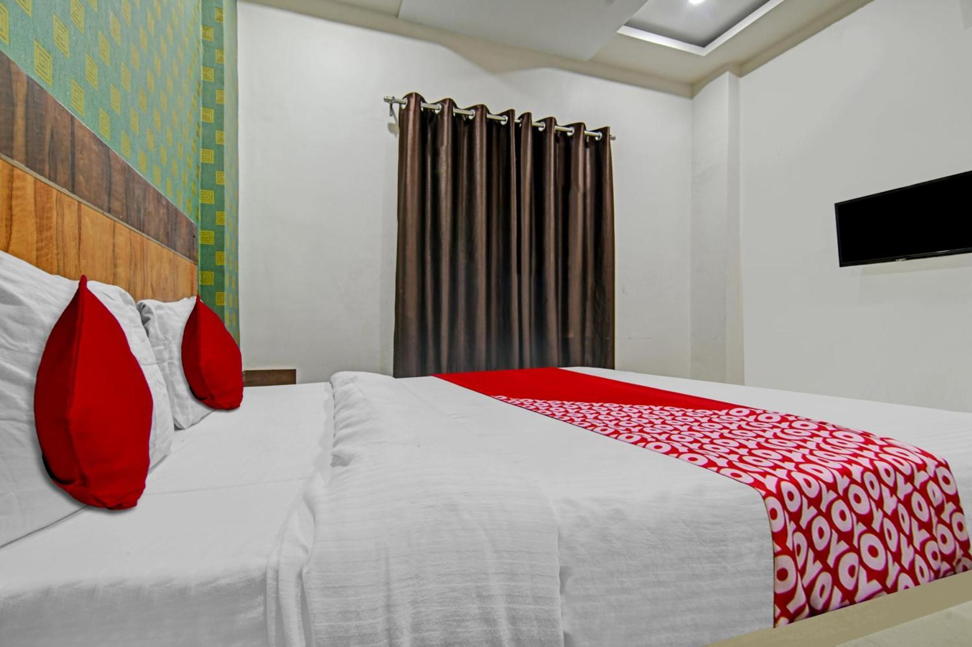 Hotel O Blue Wings Indore Exteriör bild