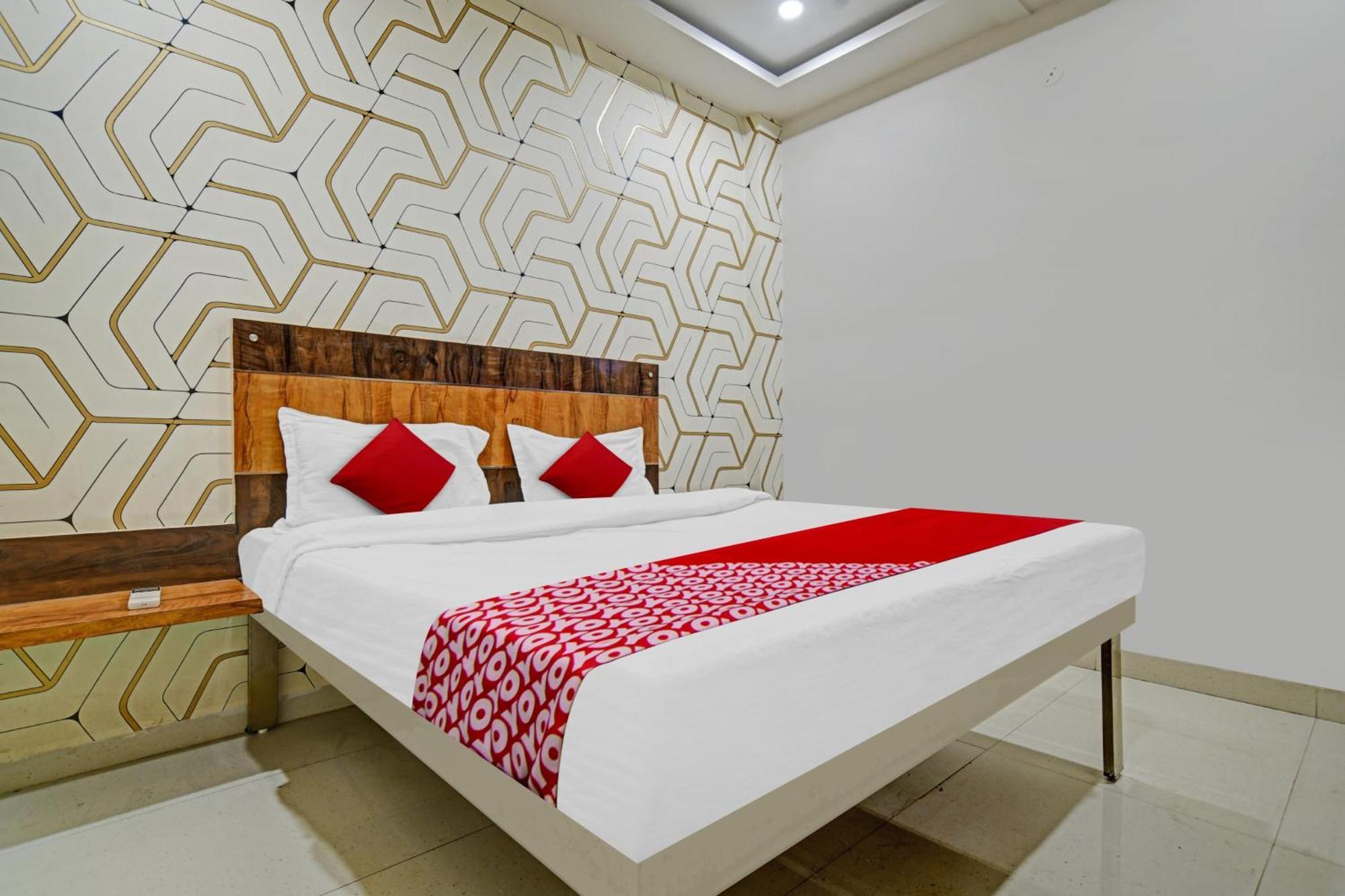Hotel O Blue Wings Indore Exteriör bild