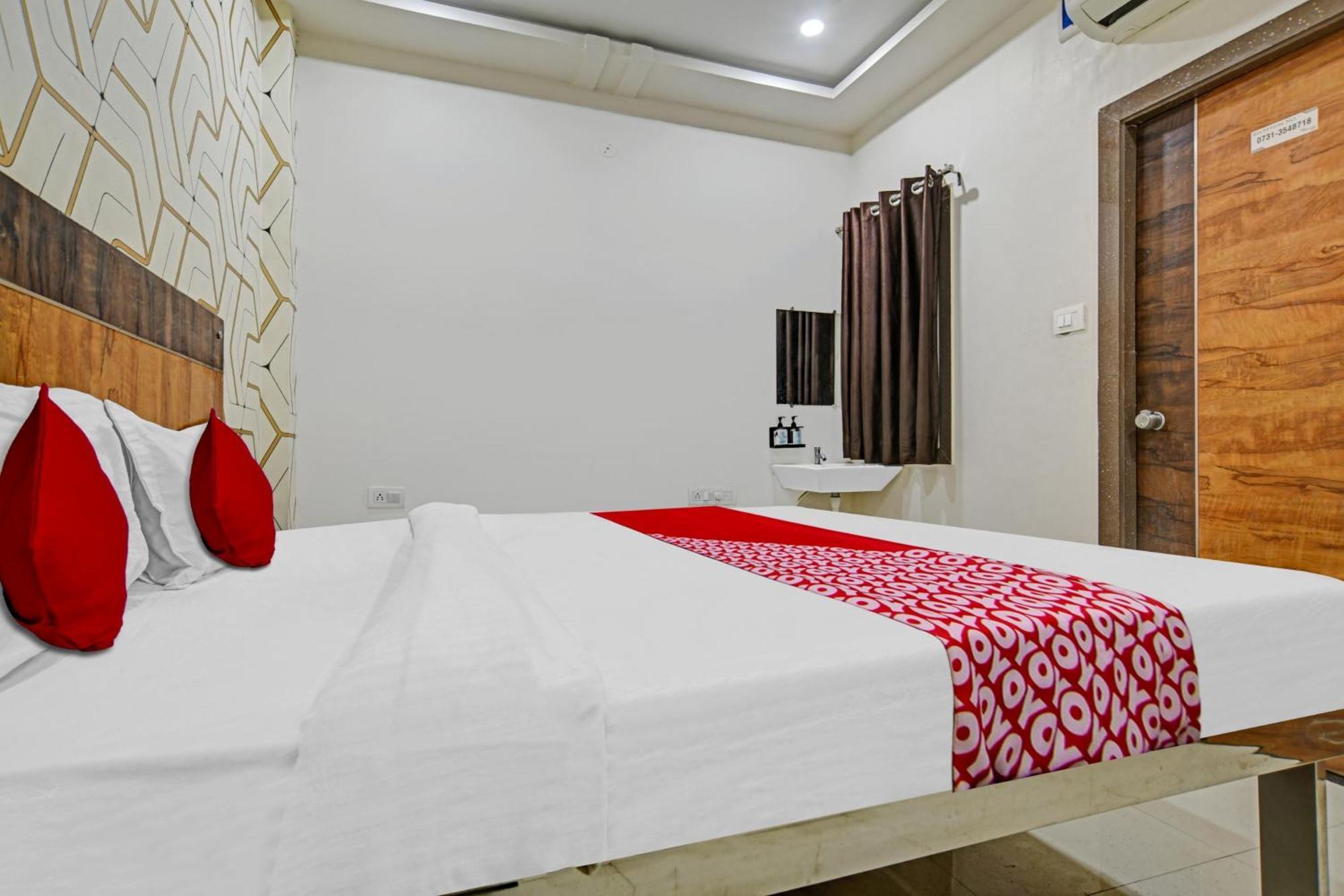 Hotel O Blue Wings Indore Exteriör bild