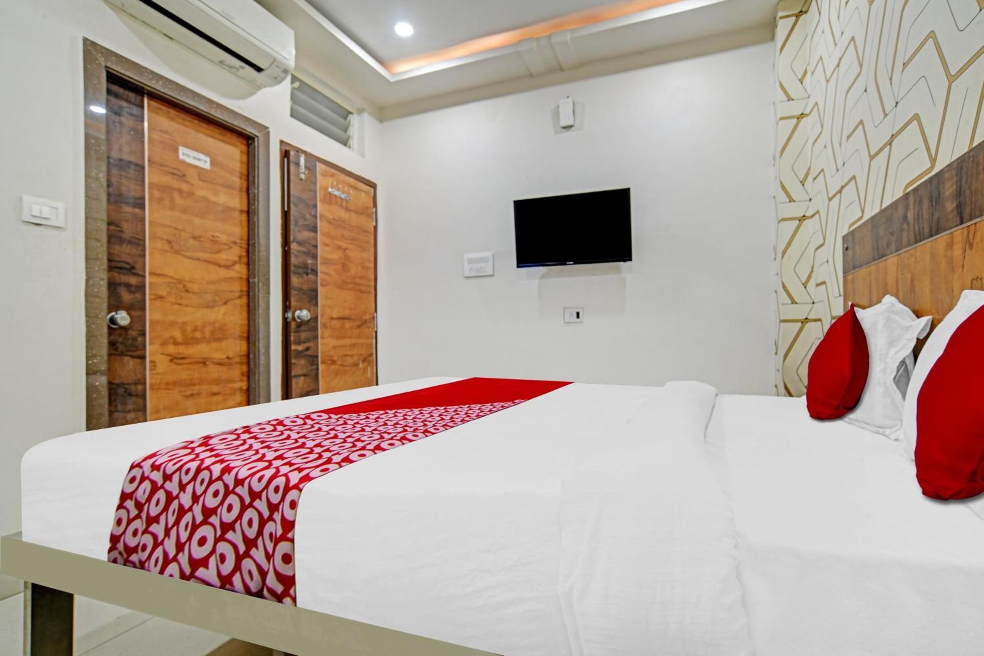 Hotel O Blue Wings Indore Exteriör bild