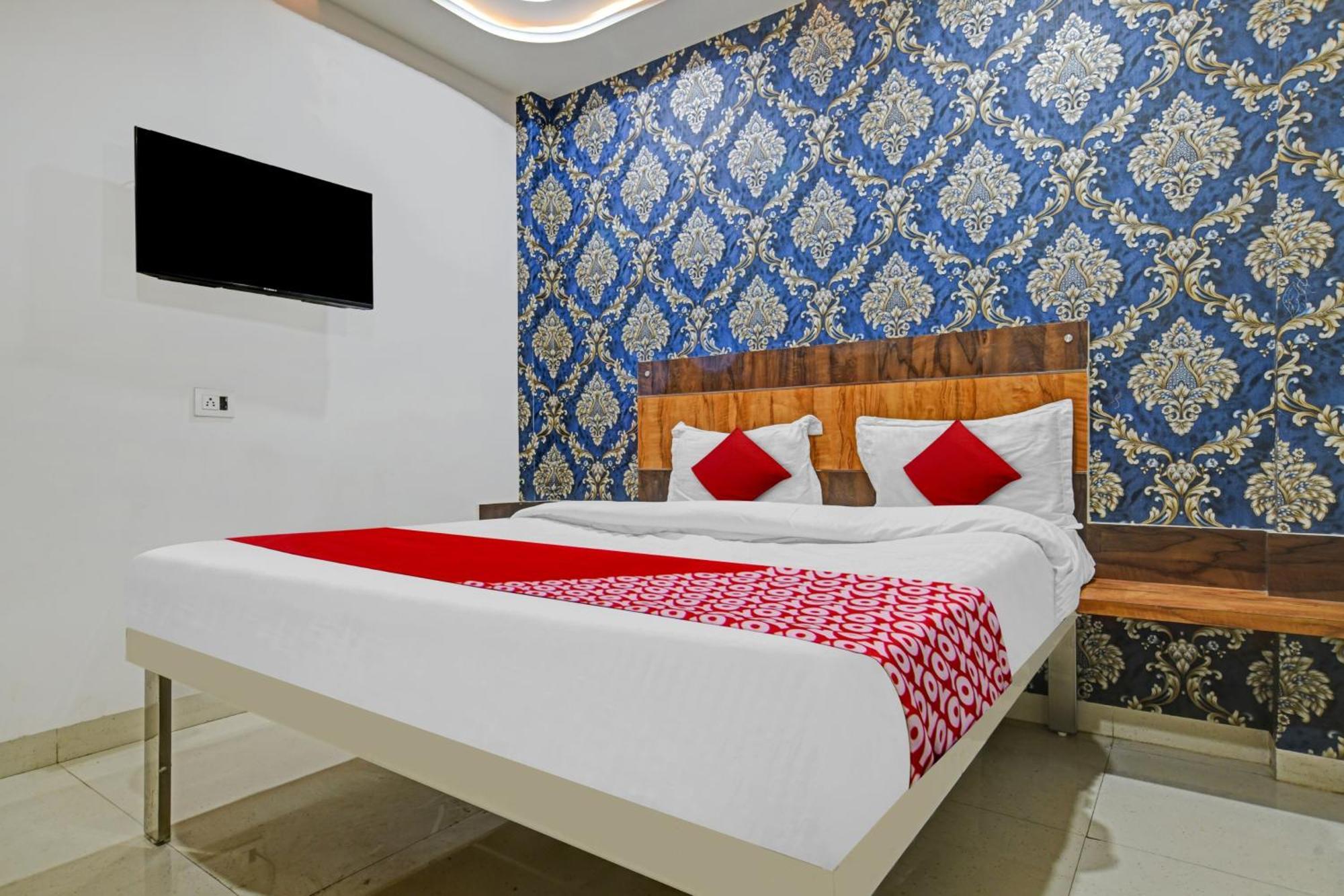 Hotel O Blue Wings Indore Exteriör bild
